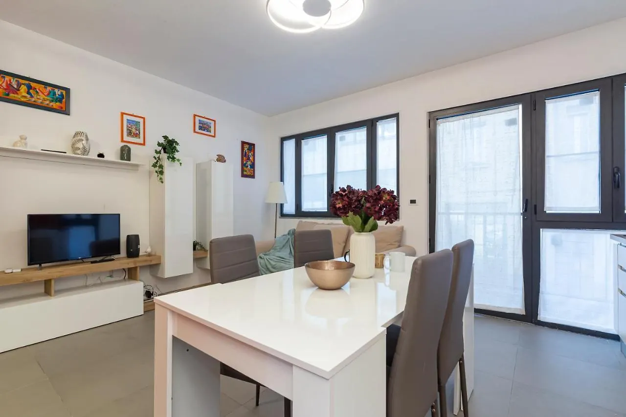 Cozy Apartment - Polesine Milan Italy